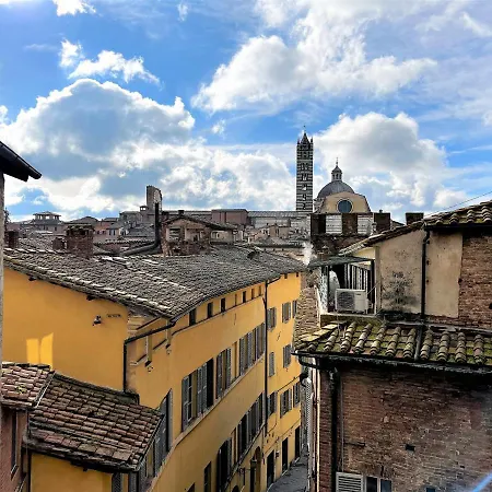 Kami-central Beautiful Over The Roofs Apartment Siena